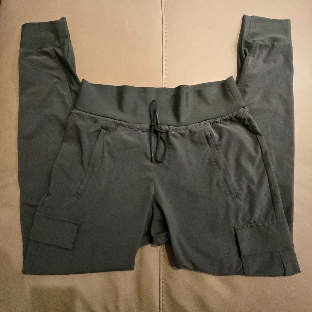 Athleta Women's Sutton Jogger In Arbor Olive- Size 4